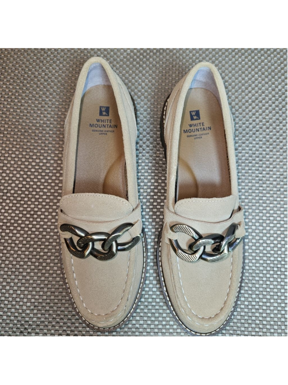 White Mountain 'Goodie' suede loafers in beige Size 8 - Picture 2 of 8